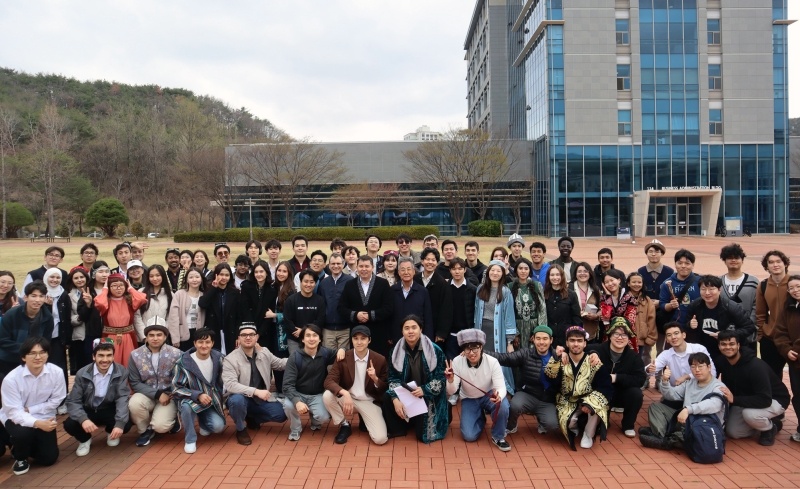 UNIST Hosted Inaugural International Day, Centered on Nowruz