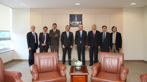 UNIST, Advancing Scientific Discovery in Fusion Plasma Science