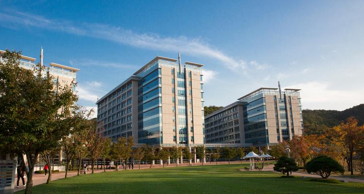 About 4,077 Studens Applied for 2021 Early Admissions!