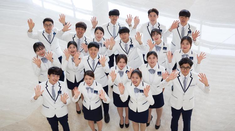 화려한 백조의 물장구! UNIST 홍보대사를 만나다