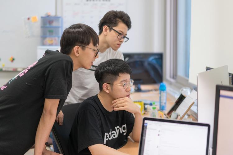 “당신이 사랑할 취미를 찾아드립니다!”