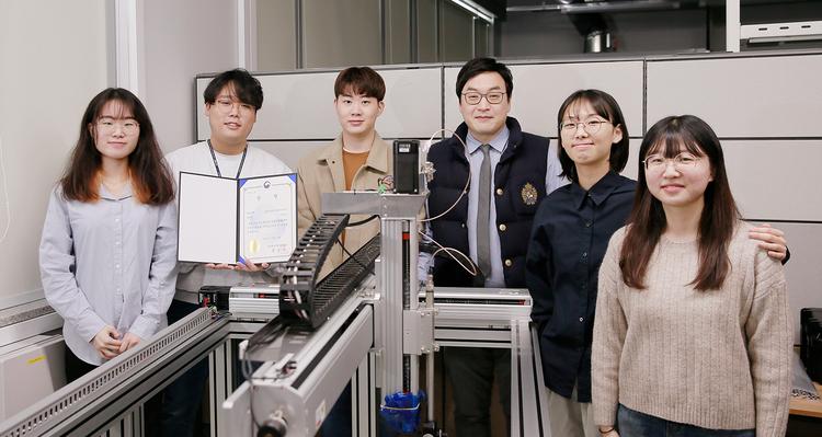 “UNIST에서 이어질 또 다른 도전을 응원합니다!”