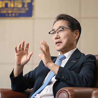 president Chong Rae Park